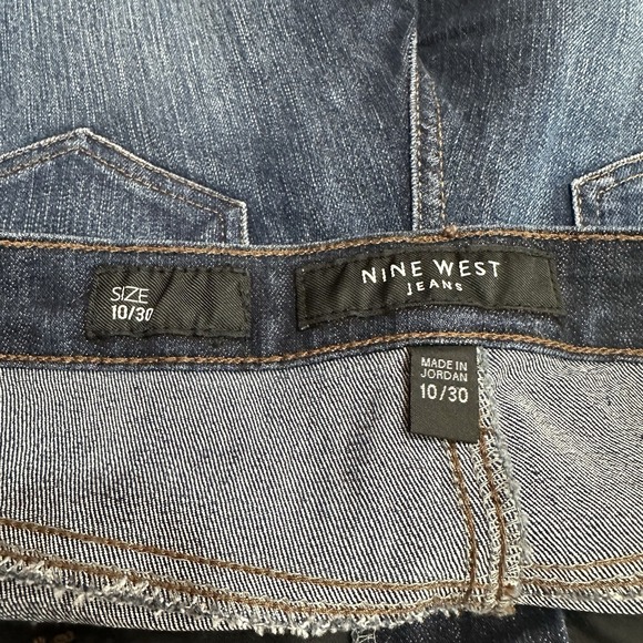 Nine West Jean Blue Denim Cuffed Shorts Whiskered Medium Wash Stretch Womens 10 - Picture 6 of 9